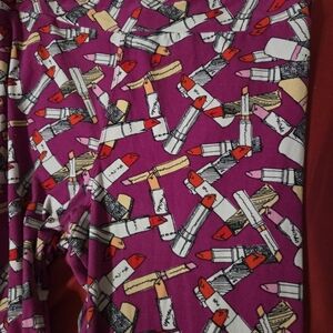 LuLaRoe Women's Tall And Curvy Lipstick Leggings